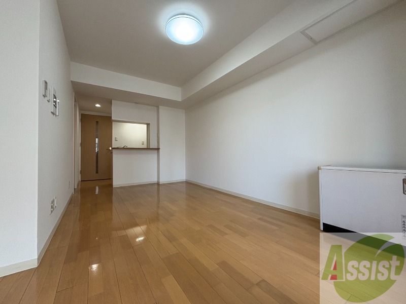 居室・リビング　広くてキレイなお部屋が広がっていて、充実した生活が送れそう。