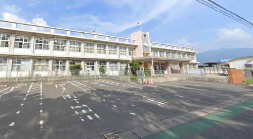 中学校　鹿児島県垂水市立垂水中央中学校（中学校）まで1080m