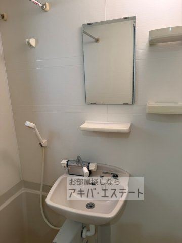 洗面設備　同一仕様写真