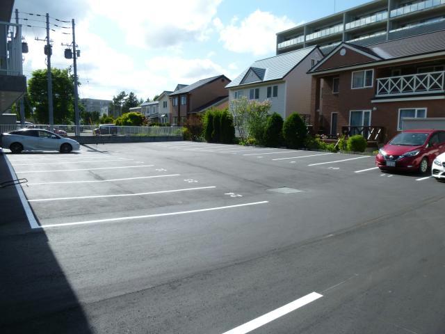 駐車場　駐車場