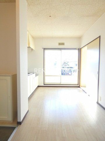 居室・リビング　別タイプのお部屋の写真です