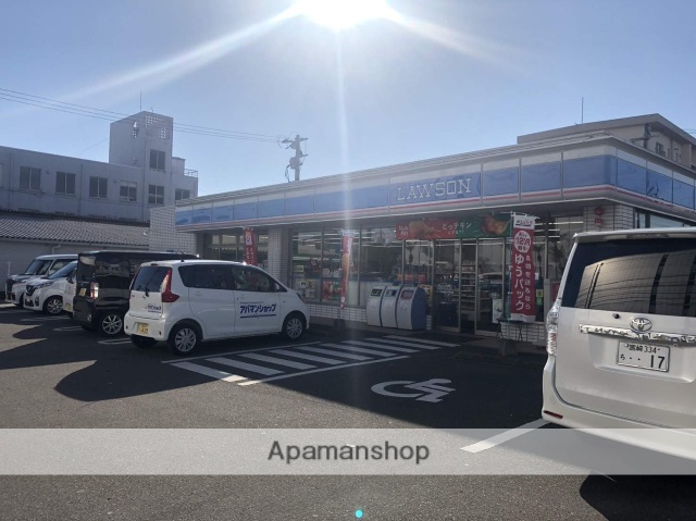 コンビニ　ローソン江平中町店（コンビニ）まで300m