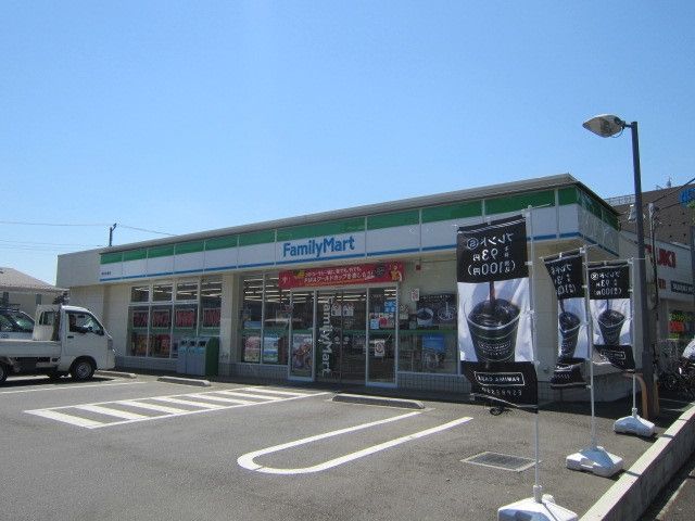 コンビニ　ファミリーマート秀栄多磨店（コンビニ）まで500m