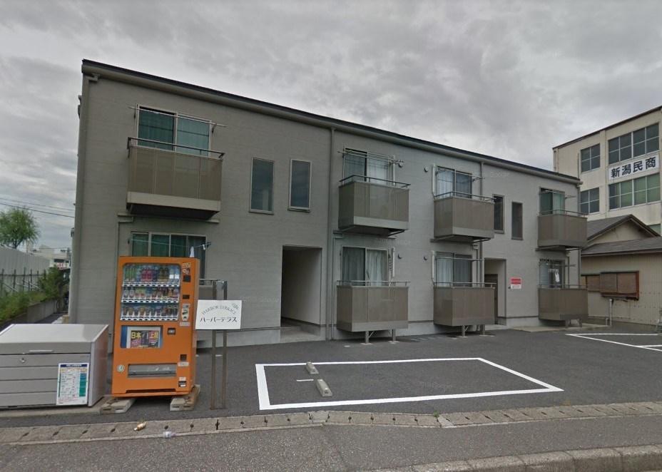 建物外観　築浅アパート