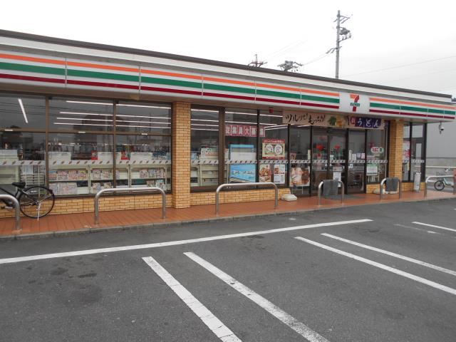 コンビニ　セブンイレブン（コンビニ）まで511m