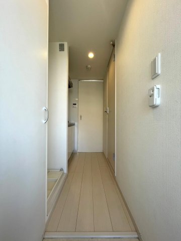 玄関　別号室イメージの為、現状を優先致します。