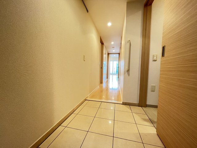 玄関　※別部屋参照