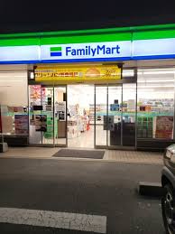 コンビニ　ファミリーマート 大塚空蝉橋店（コンビニ）まで185m