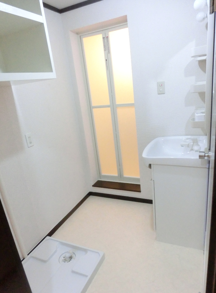 その他設備　※別部屋参考写真☆室内洗濯機置場・脱衣スペース☆