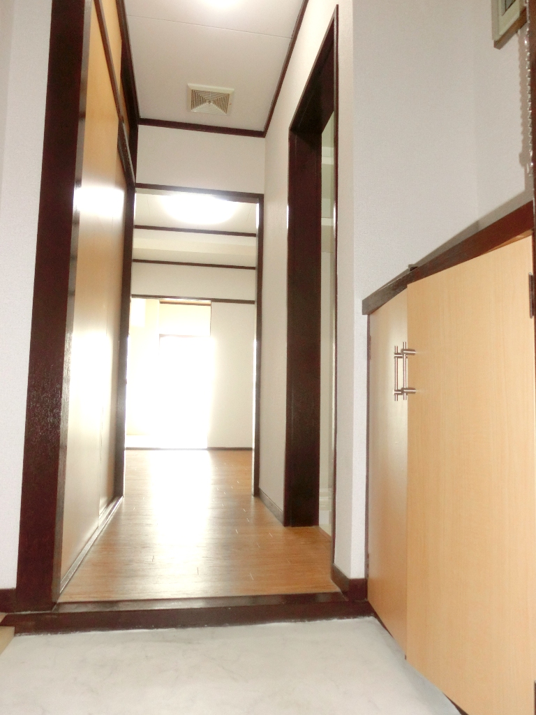 玄関　※別部屋参考写真☆玄関から☆