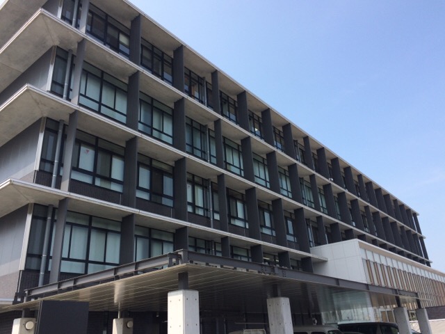 役所　半田市役所（役所）まで740m
