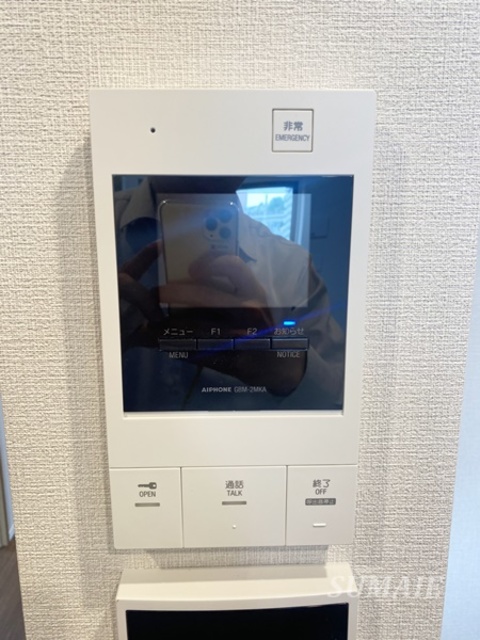 セキュリティ　TVモニター付きインターホンです☆