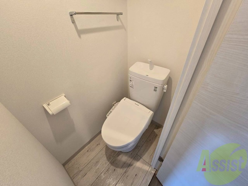 トイレ　シャワートイレになっているので快適です！