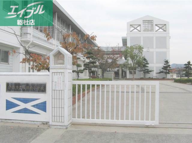 小学校　倉敷市立琴浦南小学校（小学校）まで71m