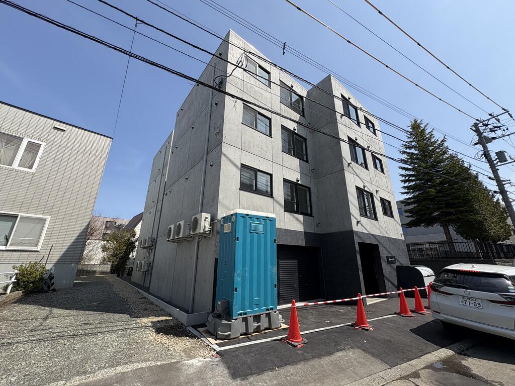 建物外観　地下東西線「南郷１３丁目」徒歩5分☆