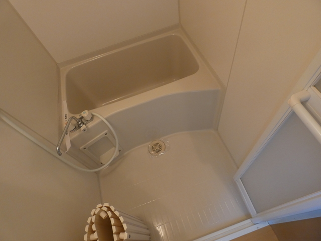 バス・シャワールーム　写真は同タイプ別部屋のものです。