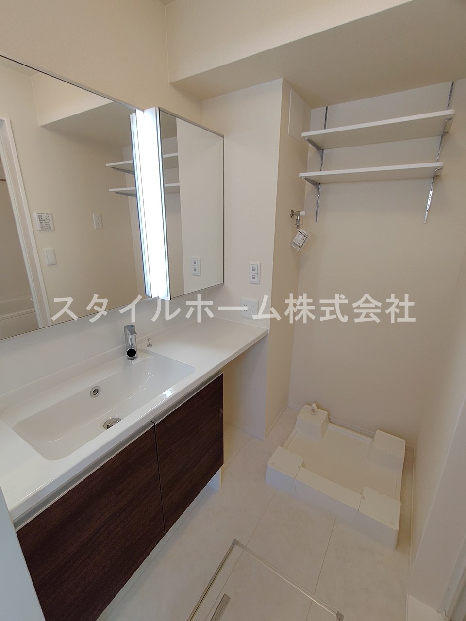 洗面設備　別部屋写真です。