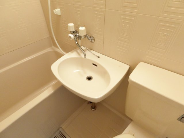洗面設備　同物件別部屋イメージ写真