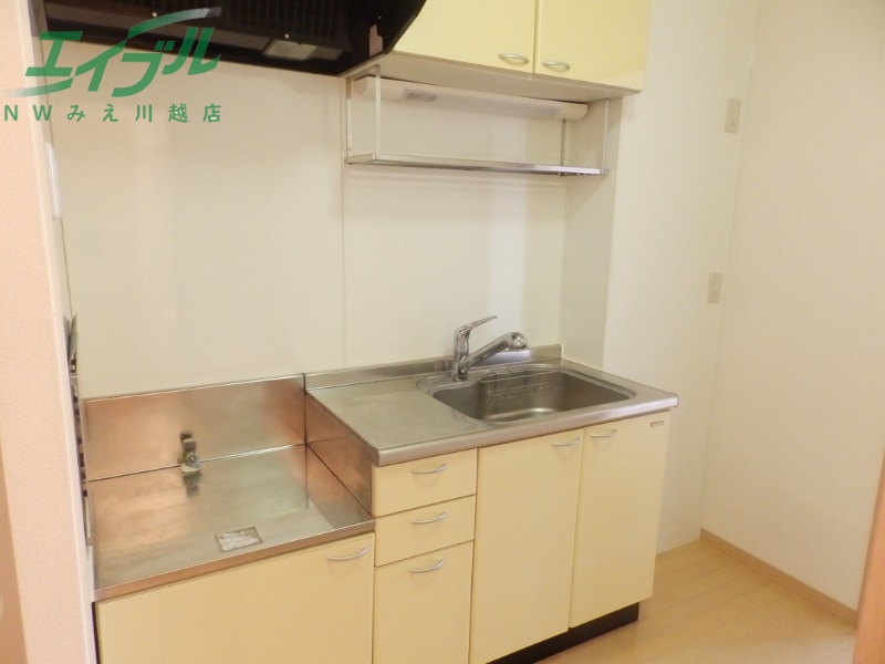 キッチン　別部屋同型タイプです。