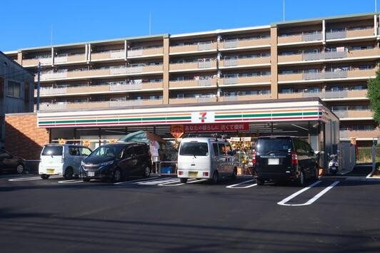 コンビニ　セブンイレブン 横浜戸塚上矢部町店（コンビニ）まで304m