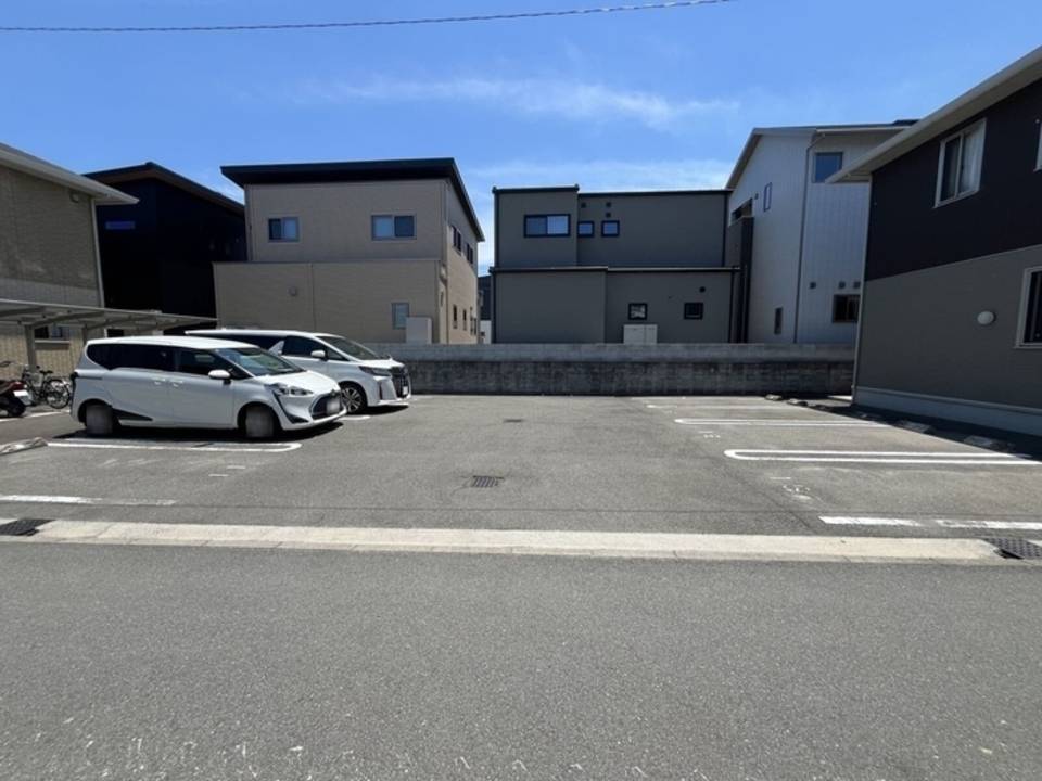 駐車場　駐車場