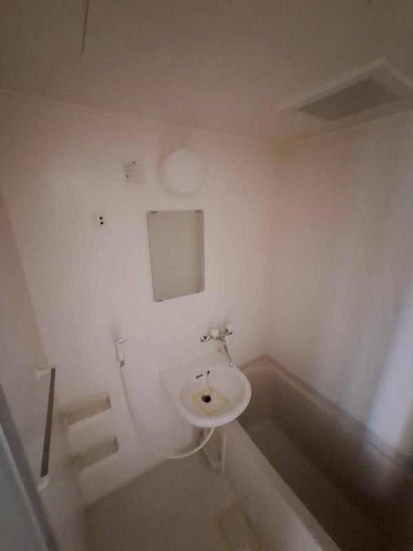 バス・シャワールーム　※他部屋参考写真