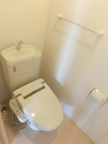 トイレ　コンパクトで使いやすいトイレです
