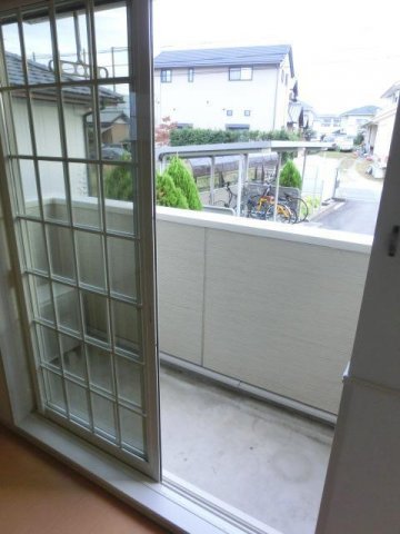 バルコニー　お洗濯にも便利なバルコニー付き