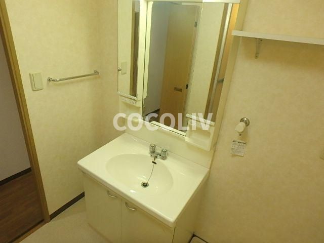洗面設備　同物件別部屋写真