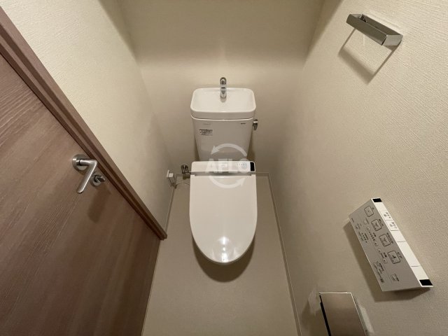 トイレ　ジオタワー南森町　温水洗浄便座