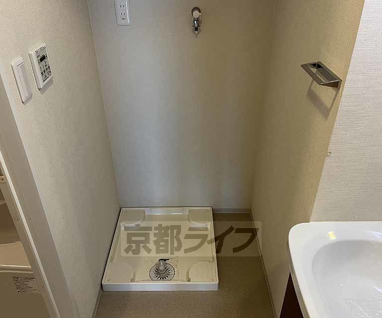 その他設備　室内洗濯機置き場ありで、脱衣・洗濯が室内でできます。