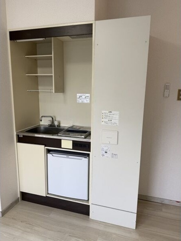 キッチン　※写真は同じマンションの違う部屋のものになります。