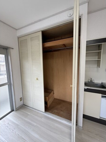 収納　※写真は同じマンションの違う部屋のものになります。