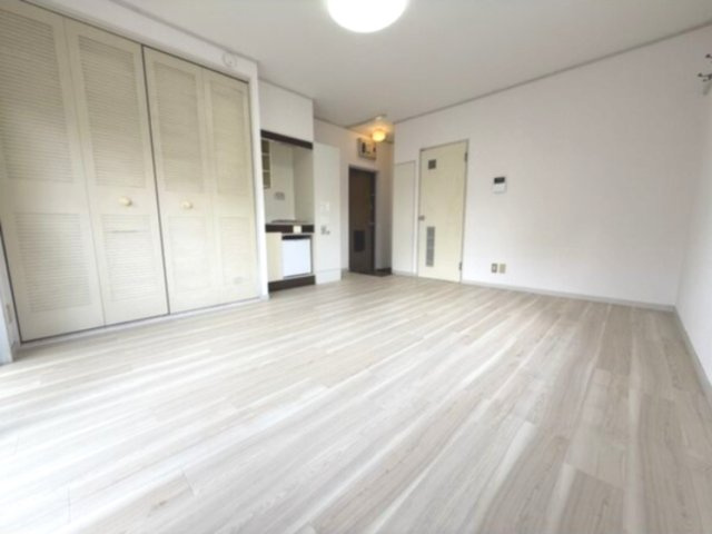 居室・リビング　※写真は同じマンションの違う部屋のものになります。