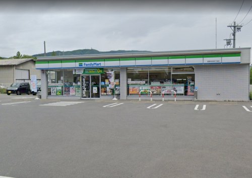 コンビニ　ファミリーマート 長野吉田四丁目店（コンビニ）まで523m