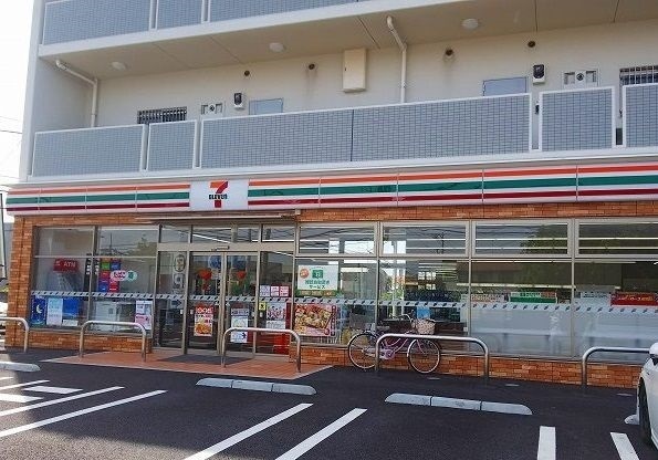 その他　セブンイレブンまで110m