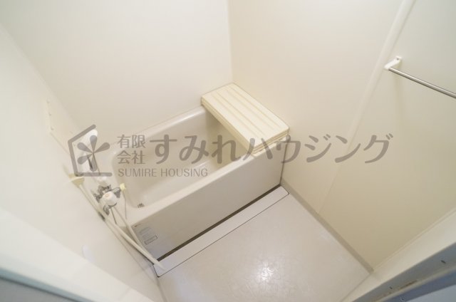 バス・シャワールーム　参考、同建物・反転間取りの号室