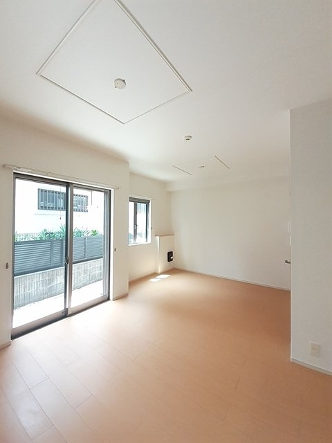 その他部屋・スペース　フローリングの室内です。