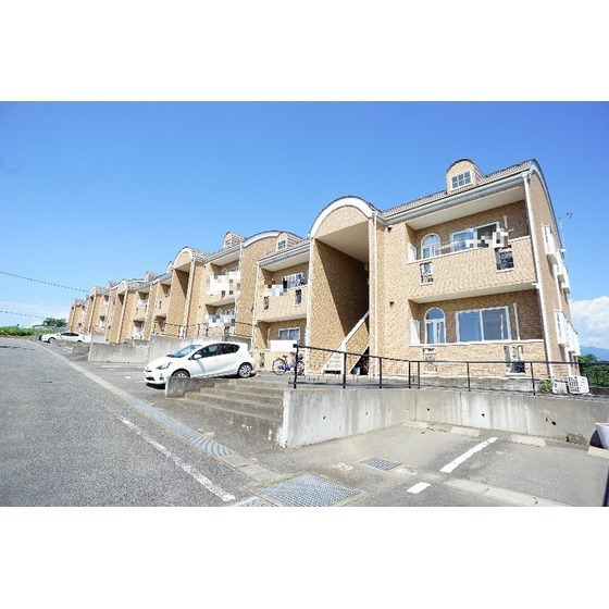 建物外観　Ｄ～Ｈ棟