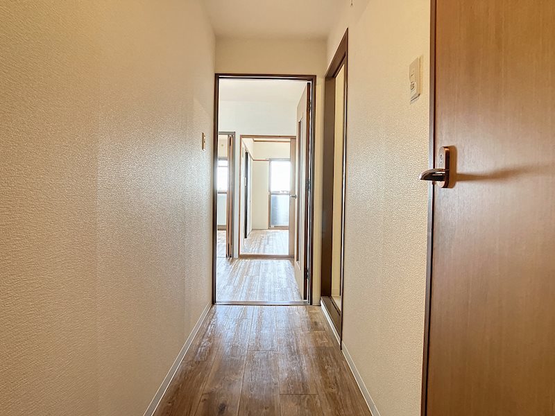 玄関　※他部屋の参考写真です。