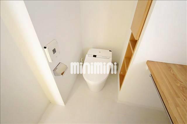 トイレ　同じ間取りの別のお部屋の写真です