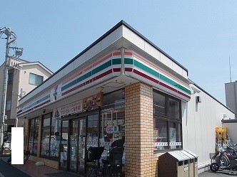 コンビニ　セブンイレブン弥勒寺２丁目店（コンビニ）まで450m