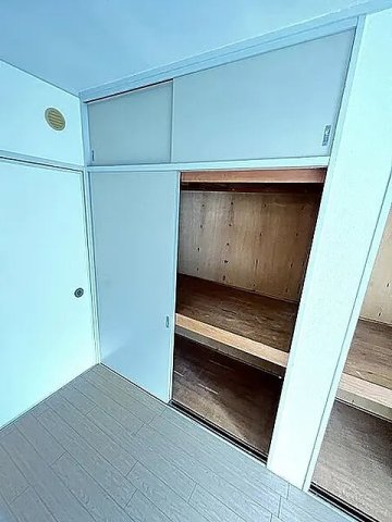 収納　■クローゼット収納