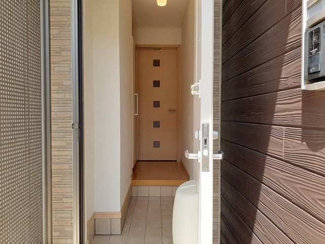 玄関　明るい玄関です