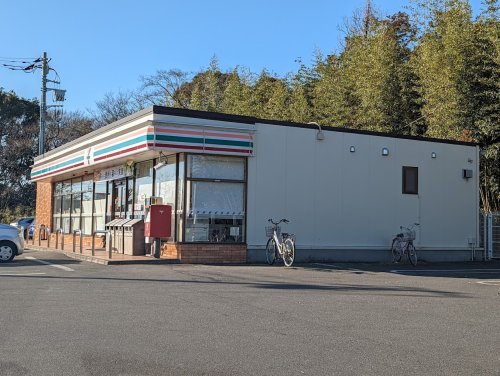 コンビニ　セブン－イレブン 牛久刈谷団地入口店（コンビニ）まで1018m