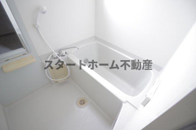 バス・シャワールーム　ゆったり過ごせるお風呂です