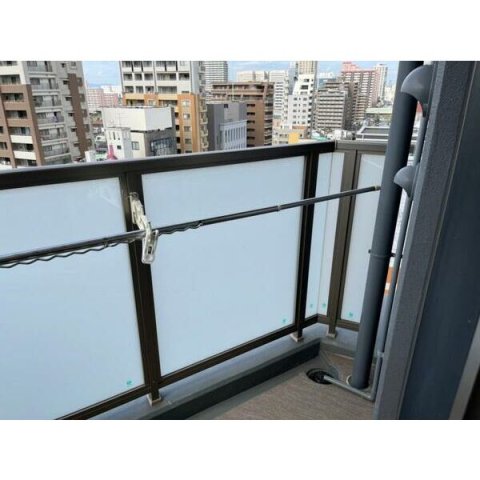 バルコニー　内装は別のお部屋の参考写真です