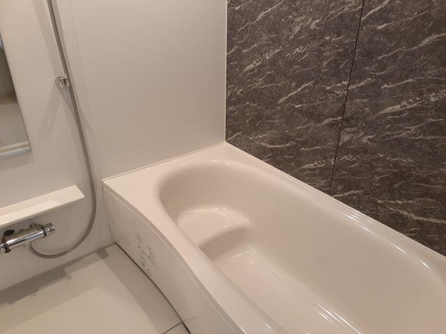 バス・シャワールーム　ゆったり過ごせるお風呂です