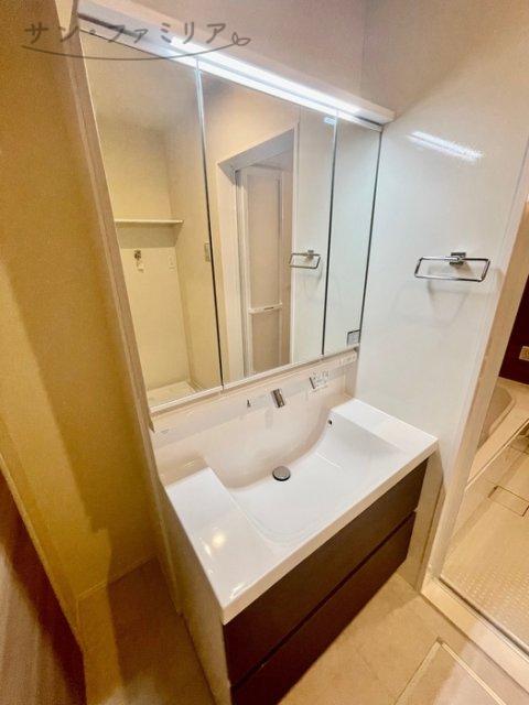 洗面設備　同一物件別部屋写真