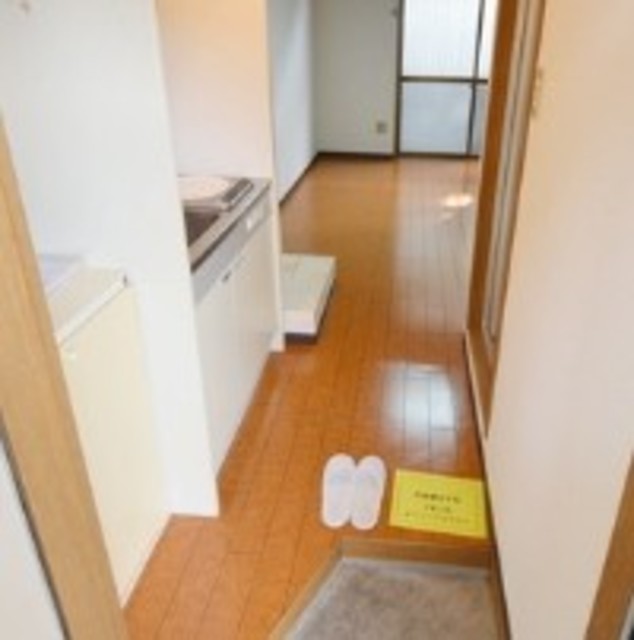玄関　他部屋参考写真です。